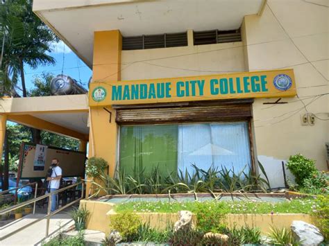 mandaue city college photos